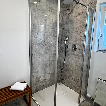Belisima I I Deutsche Weinstraße I Individuell Mit Charm I Ruhig Am Kurpark I Nähe Supermarkt - Bäcker - Bahnhof Apartment *