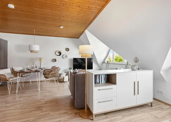 Belisima I I Deutsche Weinstraße I Individuell Mit Charm I Ruhig Am Kurpark I Nähe Supermarkt - Bäcker - Bahnhof Apartment *